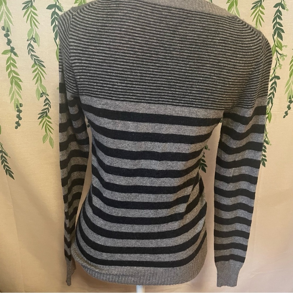 Size S J. Crew Factory Striped Sweater B2 - Picture 4 of 4